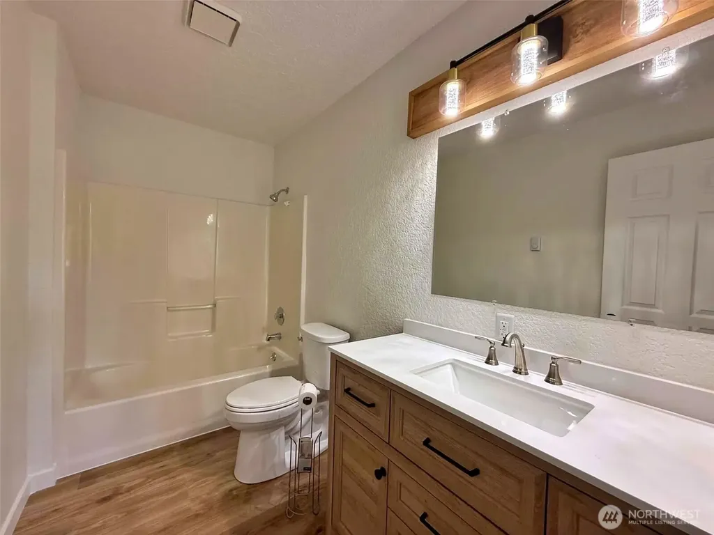 201 7th Street Morton WA 98356