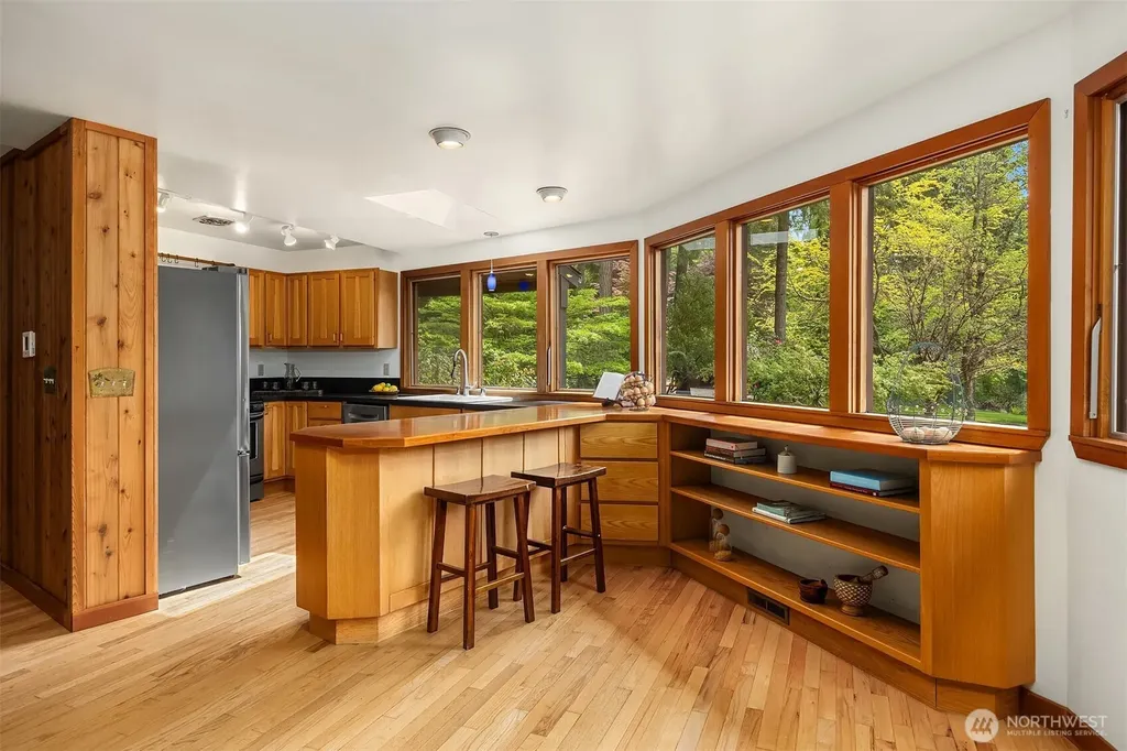 21833 103rd Avenue SW Vashon WA 98070