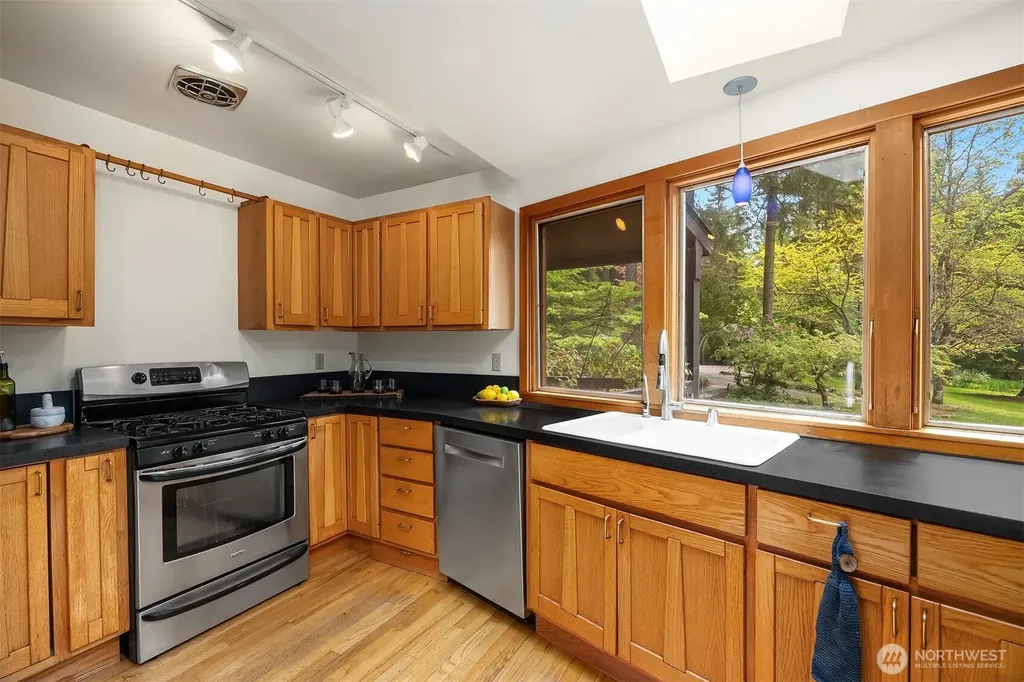 21833 103rd Avenue SW Vashon WA 98070