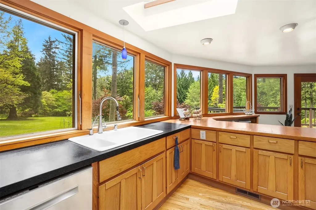 21833 103rd Avenue SW Vashon WA 98070