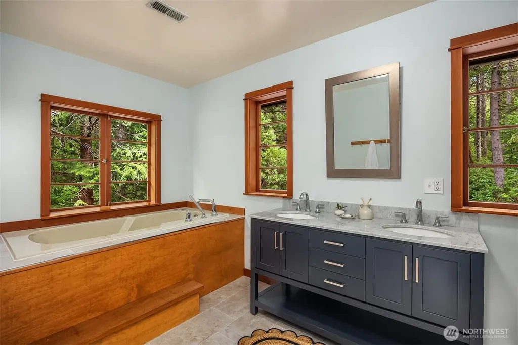 21833 103rd Avenue SW Vashon WA 98070