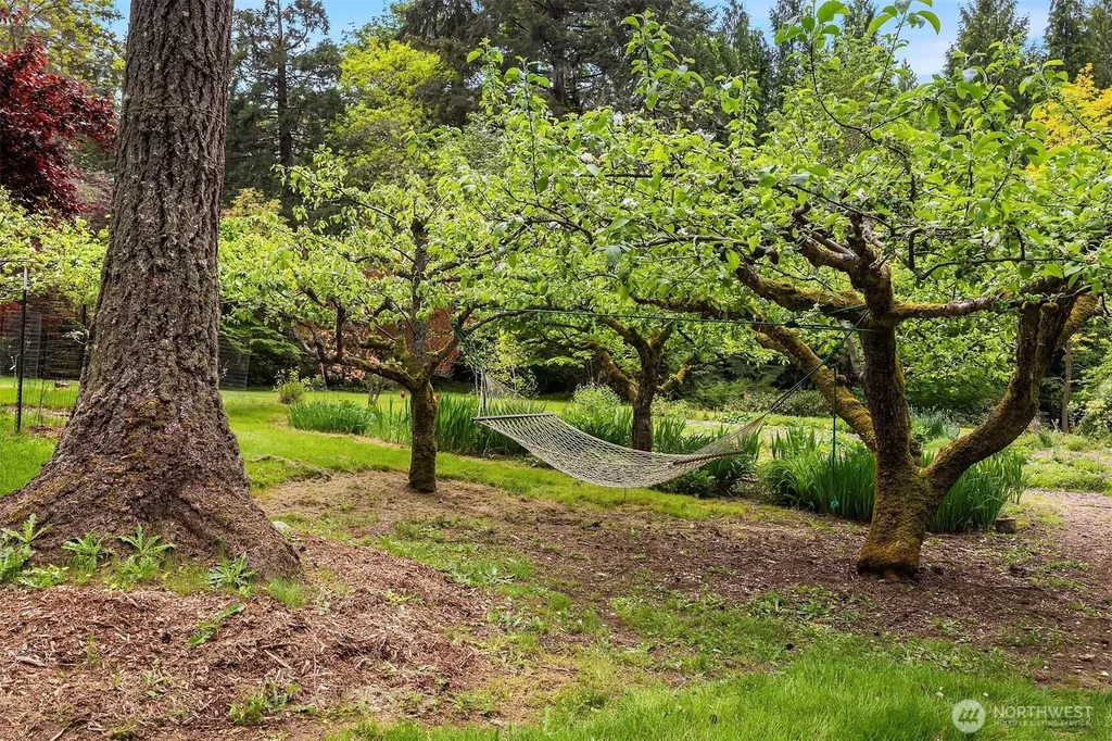 21833 103rd Avenue SW Vashon WA 98070