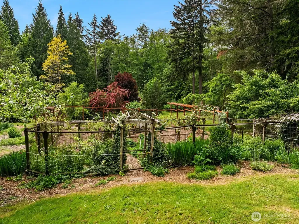21833 103rd Avenue SW Vashon WA 98070
