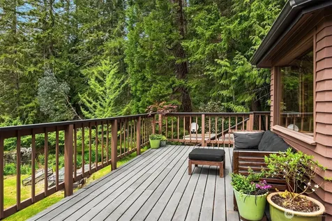 21833 103rd Avenue SW Vashon WA 98070