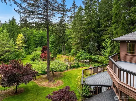 21833 103rd Avenue SW Vashon WA 98070