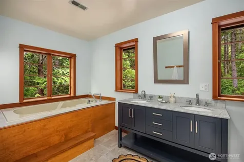 21833 103rd Avenue SW Vashon WA 98070