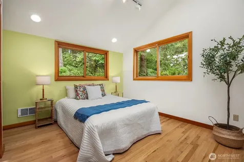 21833 103rd Avenue SW Vashon WA 98070
