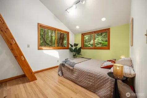 21833 103rd Avenue SW Vashon WA 98070
