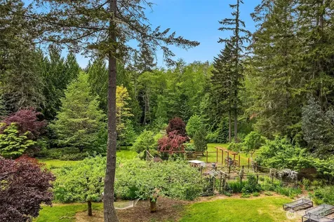 21833 103rd Avenue SW Vashon WA 98070