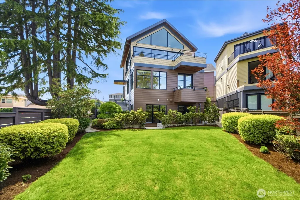 1311 Palm Avenue SW Seattle WA 98116