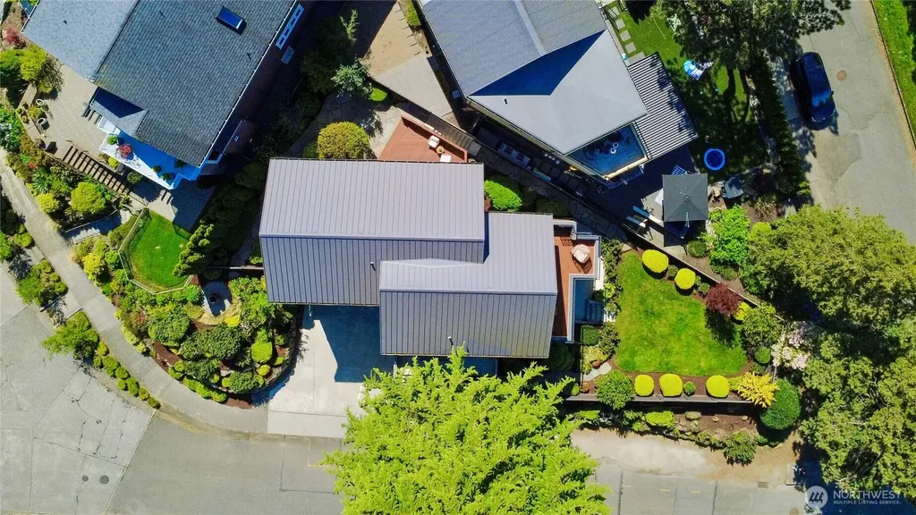 1311 Palm Avenue SW Seattle WA 98116