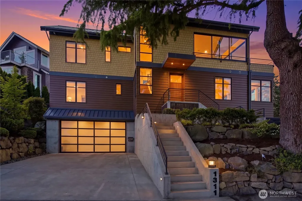 1311 Palm Avenue SW Seattle WA 98116