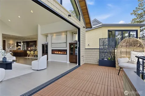 1311 Palm Avenue SW Seattle WA 98116