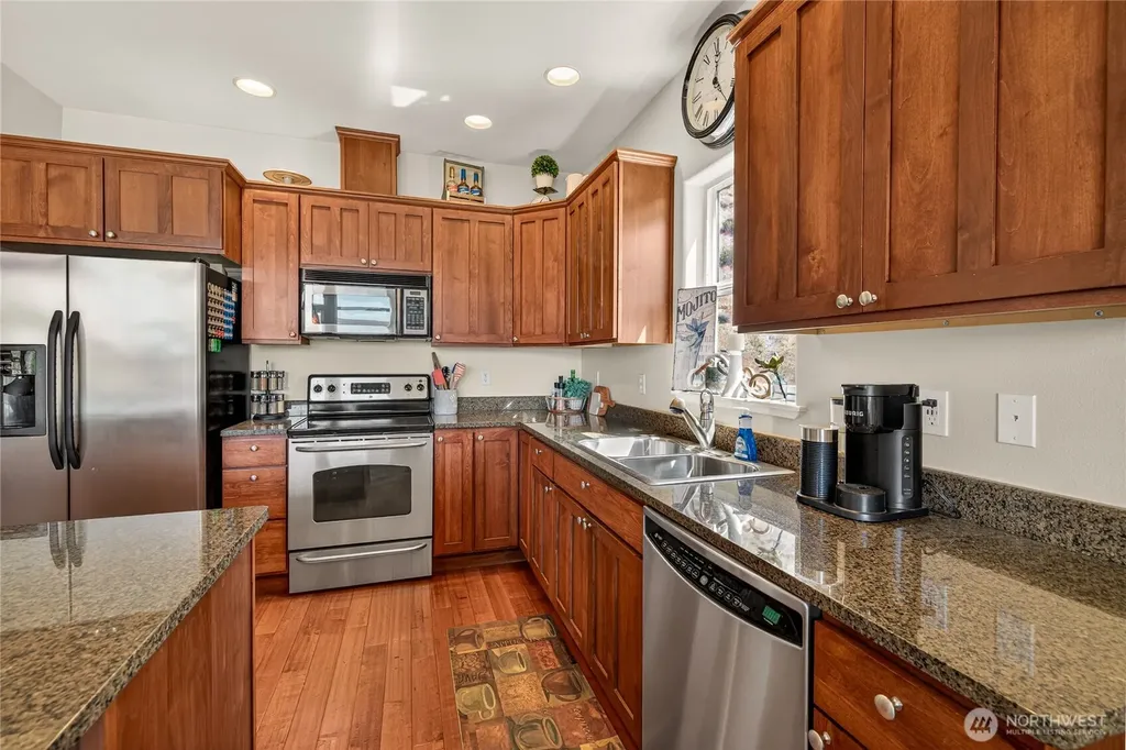 9349 NW Canyon Drive Quincy WA 98848