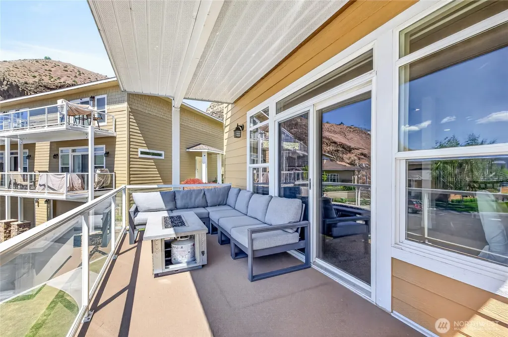 9349 NW Canyon Drive Quincy WA 98848