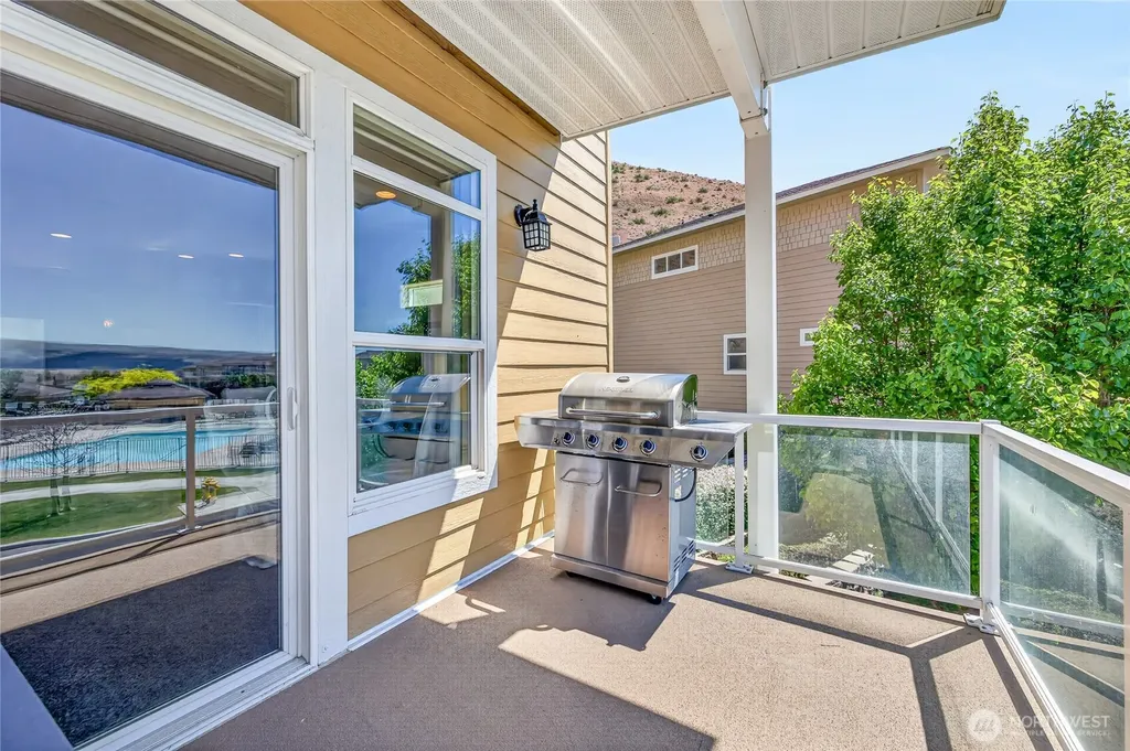 9349 NW Canyon Drive Quincy WA 98848