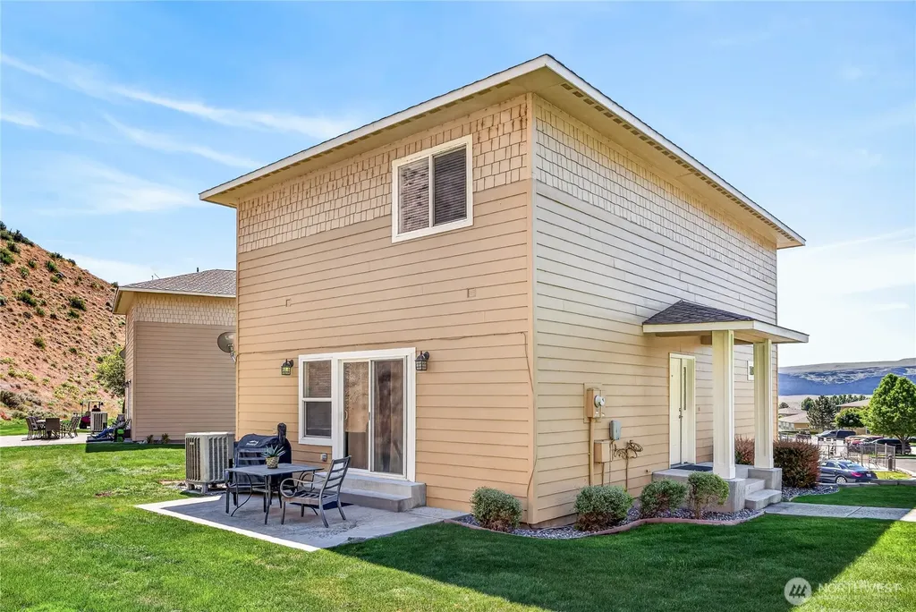 9349 NW Canyon Drive Quincy WA 98848