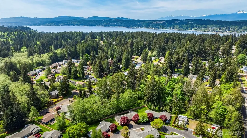 911 NW Leisure Lane Bremerton WA 98311