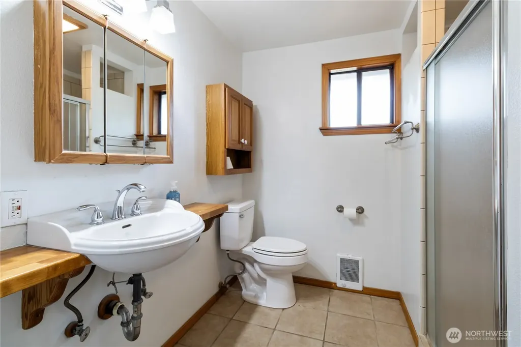 181 E Dabob Road Shelton WA 98584