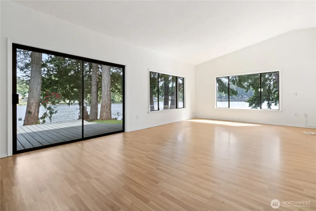 181 E Dabob Road Shelton WA 98584