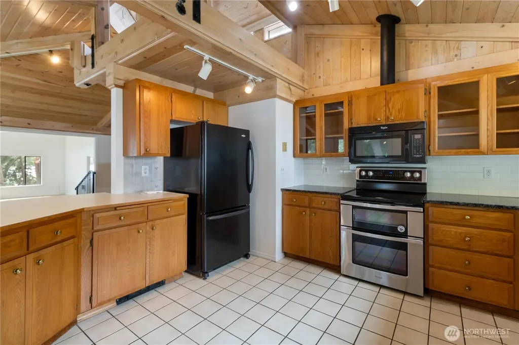 181 E Dabob Road Shelton WA 98584