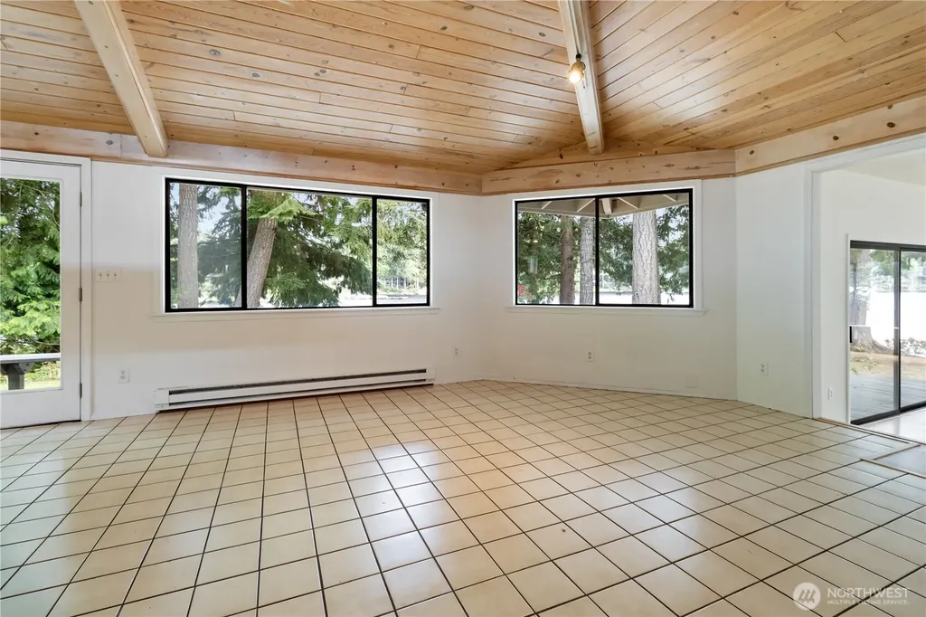 181 E Dabob Road Shelton WA 98584