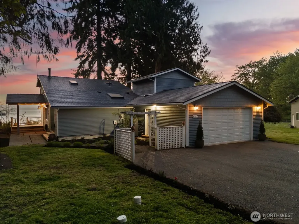 11212 NE Tiger Way Kingston WA 98346