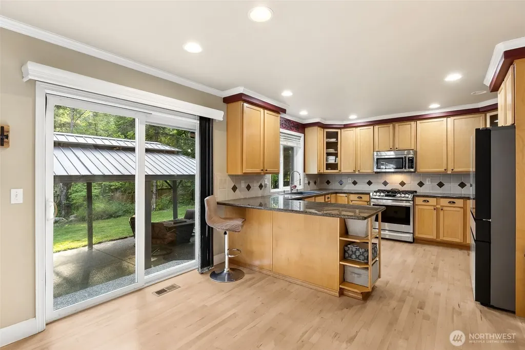 19010 5th Street E Lake Tapps WA 98391