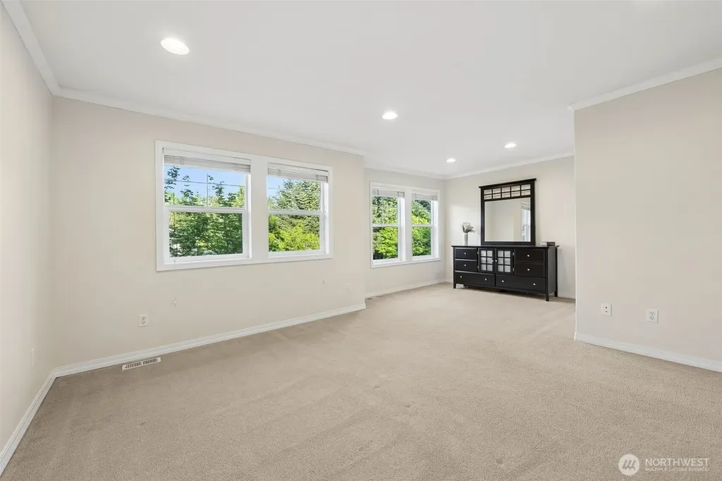 19010 5th Street E Lake Tapps WA 98391