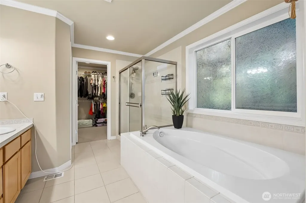 19010 5th Street E Lake Tapps WA 98391