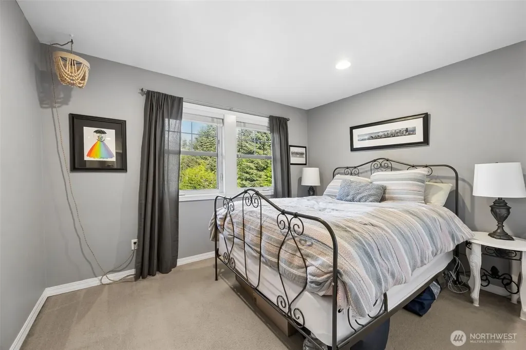 19010 5th Street E Lake Tapps WA 98391