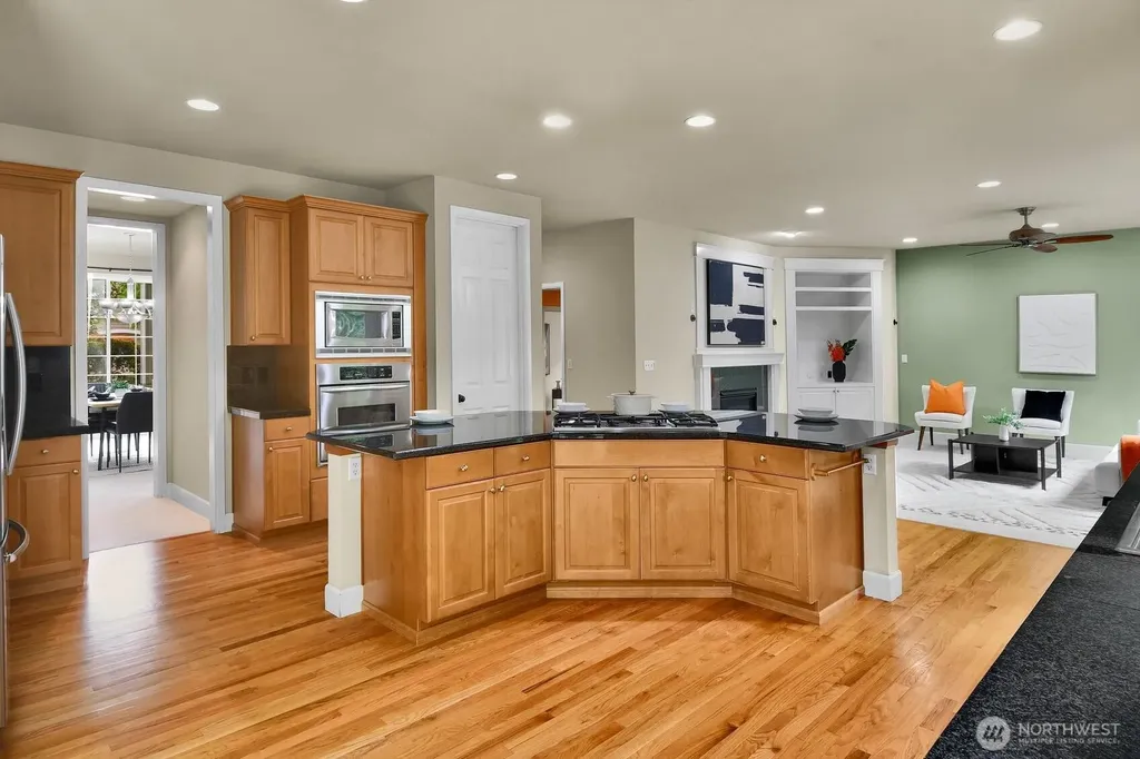 323 239th Ct SE Sammamish WA 98074