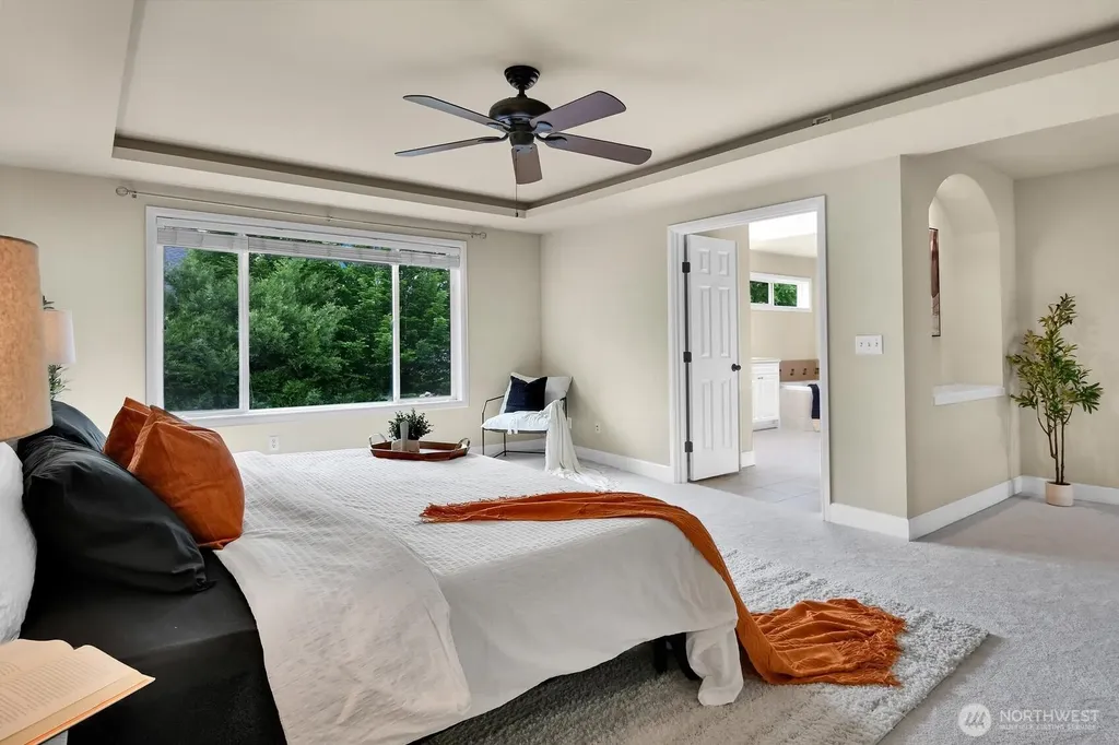 323 239th Ct SE Sammamish WA 98074