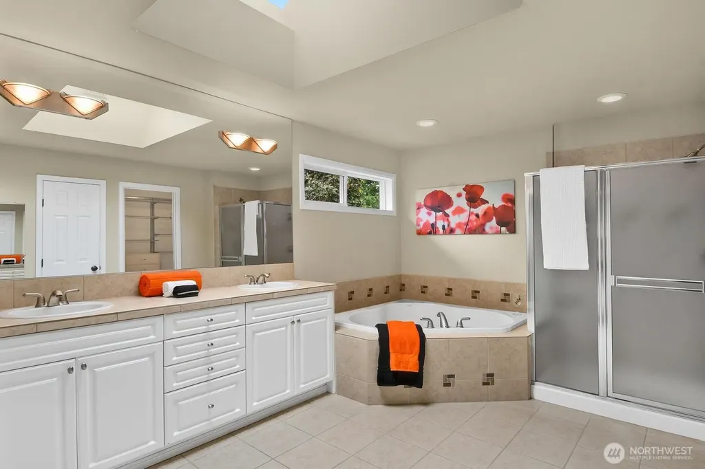 323 239th Ct SE Sammamish WA 98074