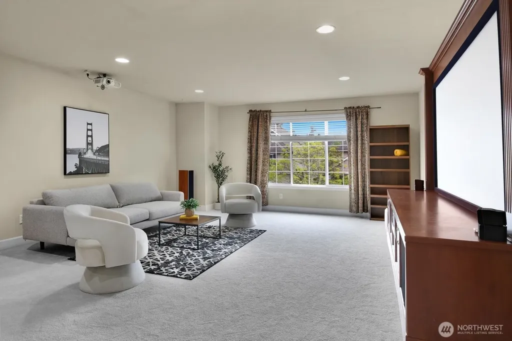 323 239th Ct SE Sammamish WA 98074