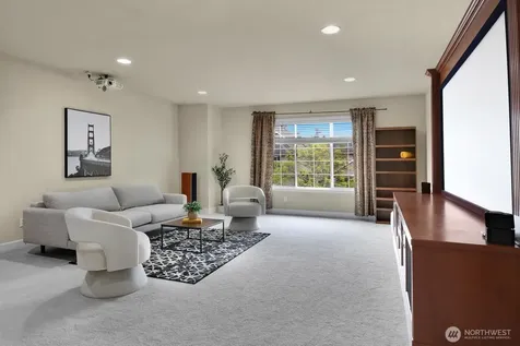 323 239th Ct SE Sammamish WA 98074