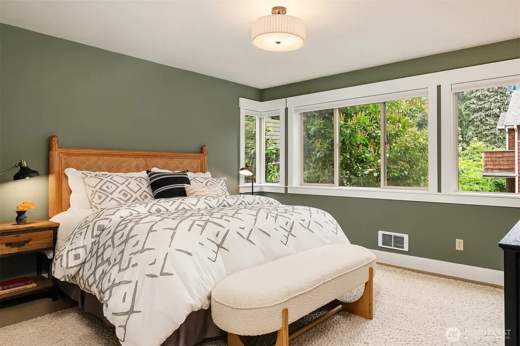 120 NW 39th Street Seattle WA 98107