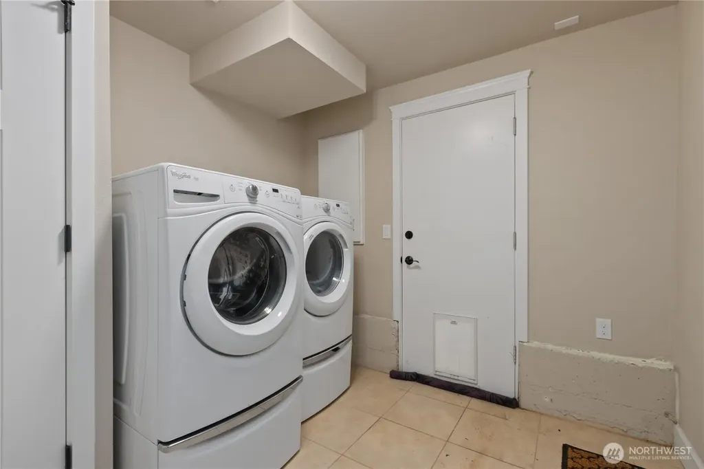 22232 4th Place W Bothell WA 98021