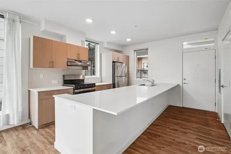 121 12th Avenue E Seattle WA 98102