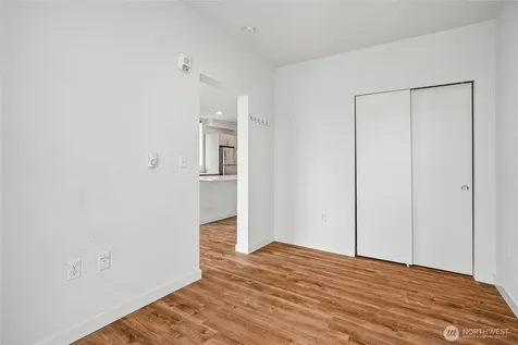 121 12th Avenue E Seattle WA 98102