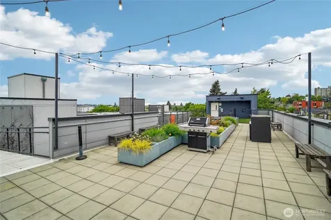 121 12th Avenue E Seattle WA 98102
