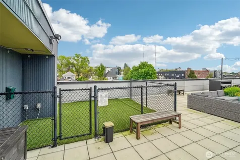 121 12th Avenue E Seattle WA 98102