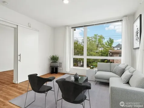 121 12th Avenue E Seattle WA 98102
