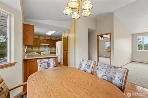 660 Cranberry Drive Oak Harbor WA 98277