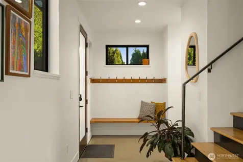 4321 S Holly Street Seattle WA 98118