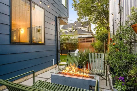 4321 S Holly Street Seattle WA 98118