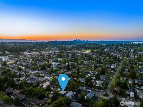 4321 S Holly Street Seattle WA 98118