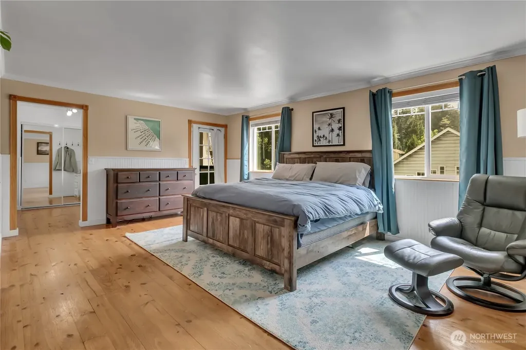 7009 E Dakota Street Port Orchard WA 98366