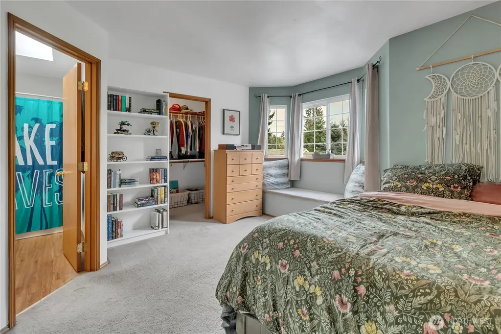 7009 E Dakota Street Port Orchard WA 98366
