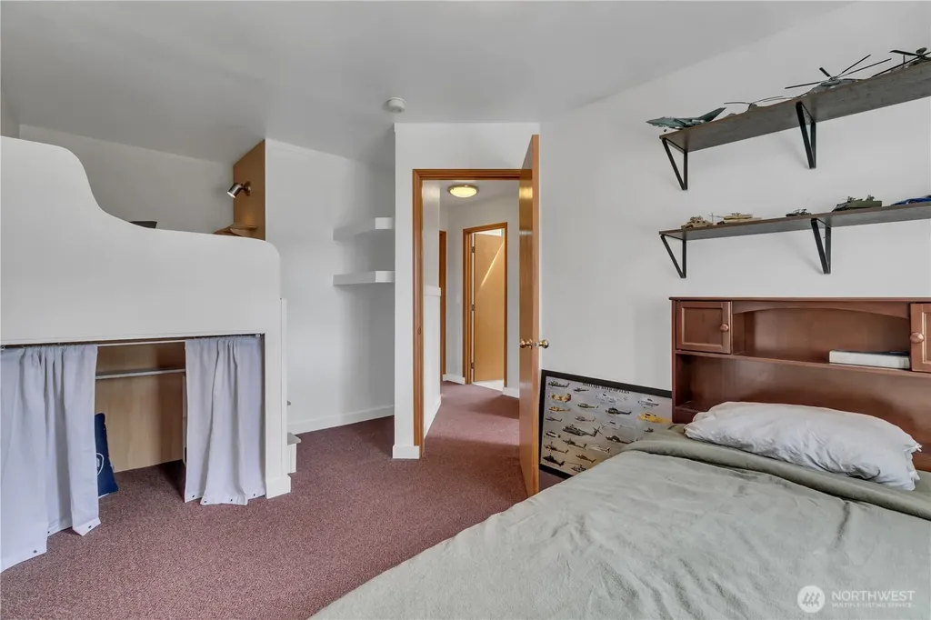 7009 E Dakota Street Port Orchard WA 98366